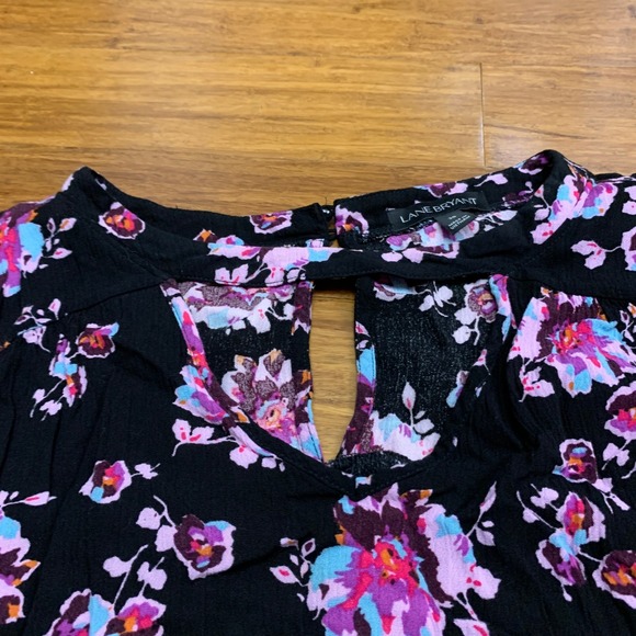 Lane Bryant Floral Bell Sleeve Keyhole Blouse Top Plus Size‎ 20 Black Purple - Picture 2 of 8